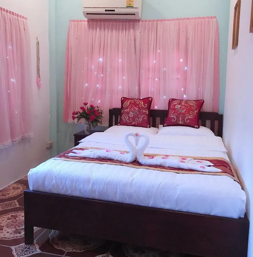 Phanhthasone Guesthouse Luang Prabang